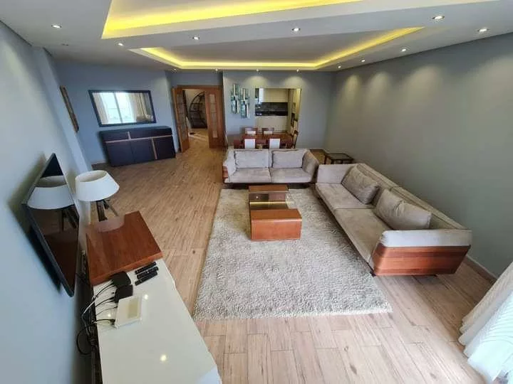 Moderno Apartamento T3 Mobilado com Vista para o Mar no Condomínio Deco Assos, Maputo