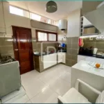 Apartamento de 3 quartos Duplex, Varanda, Vista ao mar, A Venda, Bairro Central, Maputo por 9500000Mt