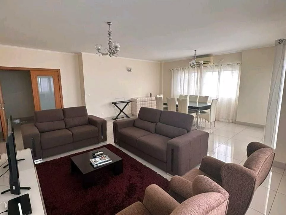 Renting a 3-Bedroom Apartment in Torre Azul, Polana, Maputo