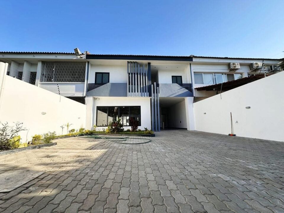 Venda de Moradia T4 em Sommerschield 1 (Próximo à Clínica da Sommerschield)