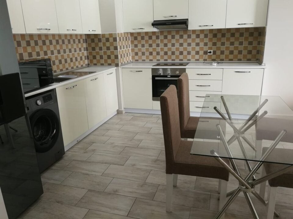 Arrendamento de Apartamento T3 no Condomínio Polana Plaza, Polana Cimento “A”