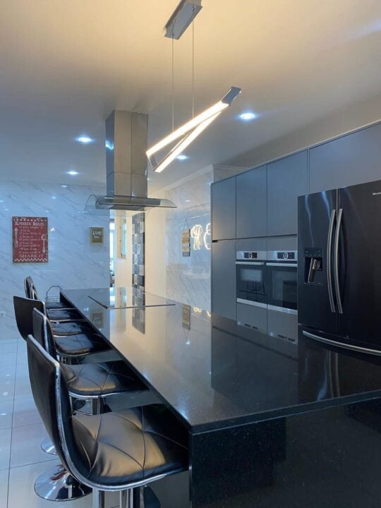 Para Arrendamento – Luxuosa Moradia T4 Mobilada na Sommerschield 1