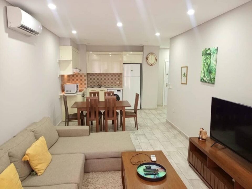 Renting a 2-Bedroom Apartment at Polana Plaza Condominium, Polana