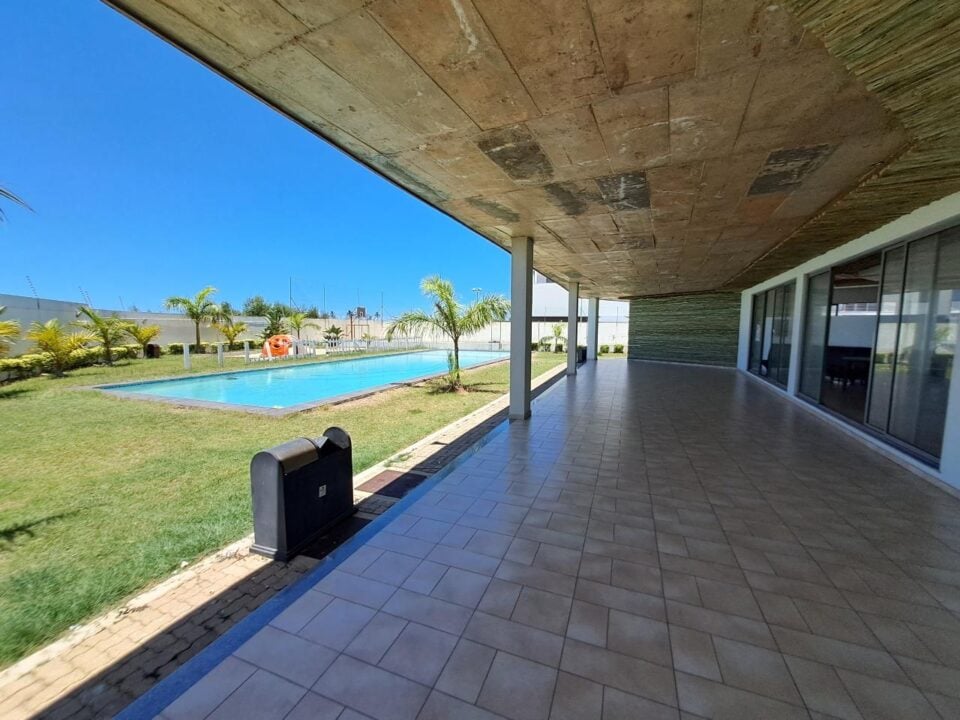 Renting a T4 House in Khurula Condominium, Triunfo