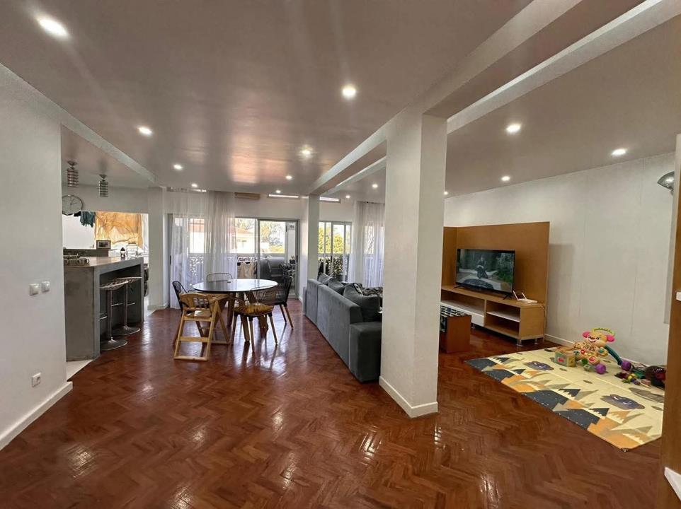 Sale of T3 Apartment in Polana, Av. Julius Nyerere