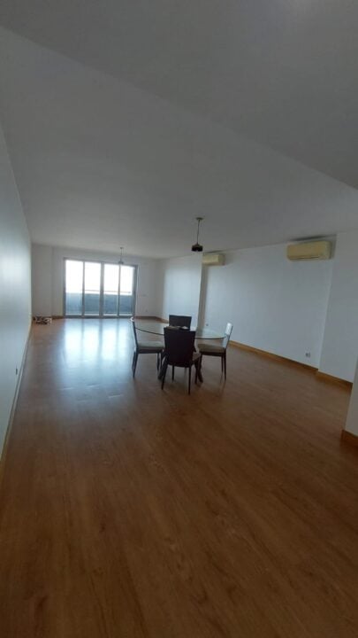 Sale of T3 Apartment in Imoinveste Condominium, Polana Cimento A