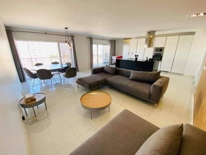 Arrenda-se Apartamento T3 no Sapphire Residence – Polana, Av. Eduardo Mondlane