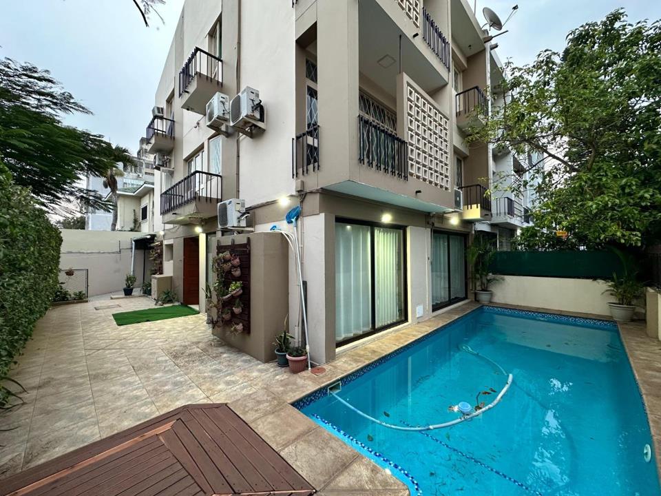 Arrenda-se Moradia T4 na Polana Cimento A – Próximo ao Núcleo de Arte