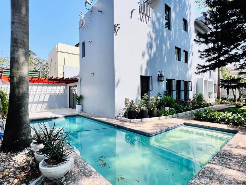 Arrenda-se Moradia T4 na Sommerschield 1, Próximo ao Parquinho