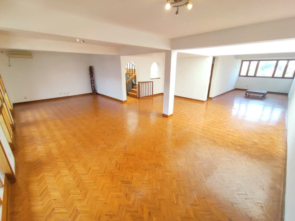 Arrenda-se Moradia T4 no Bairro da Sommerschield 1