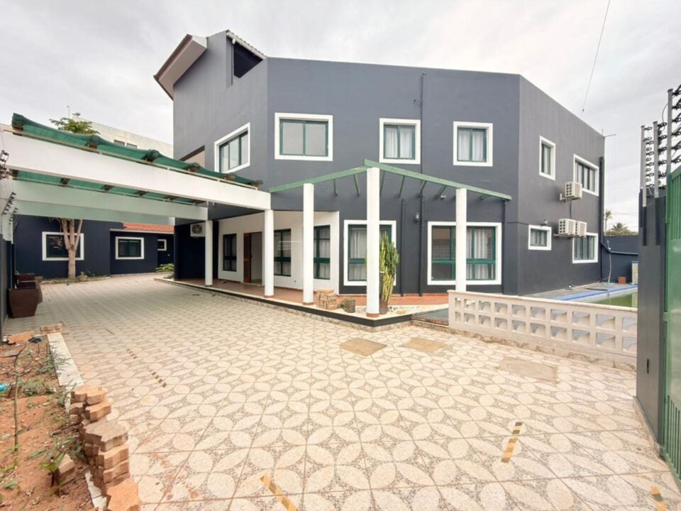 Arrenda-se Moradia T5 na Sommerschield 2