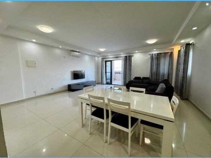 Arrendamento de Apartamento T3 no Condomínio Karibu, Av. da Marginal