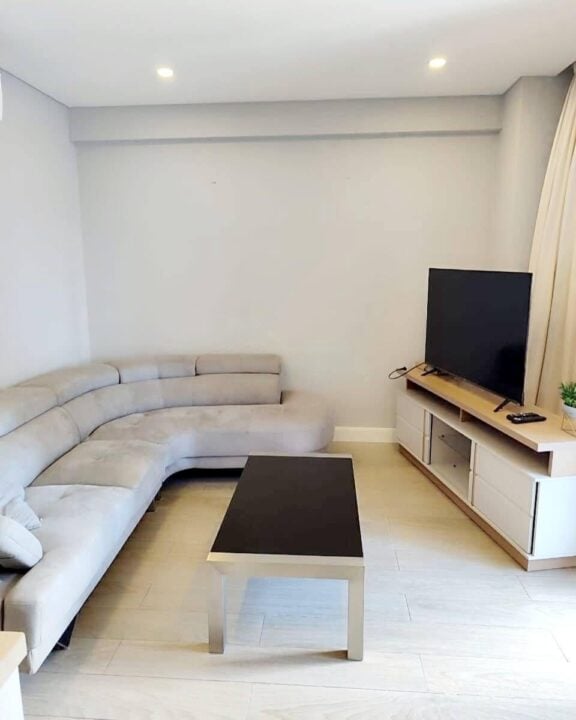Arrenda-se Apartamento T1 Mobilado no Toprak Residence – Polana, Vista Mar e Estacionamento