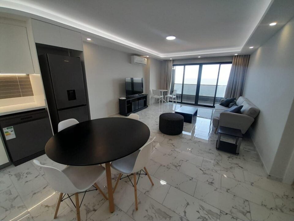 Arrenda-se Apartamento T2 Mobilado com Vista Mar no Condomínio Park Moza, Av. Marginal