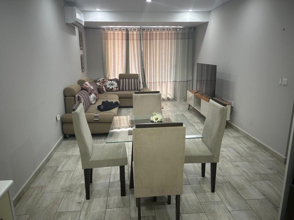 Arrenda-se Apartamento T2 Mobilado e Luxuoso no Condomínio Polana Plaza