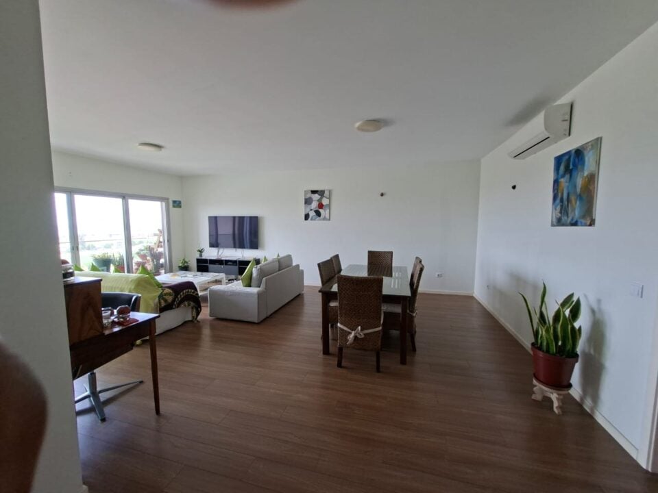 Arrenda-se Apartamento T3 no Condomínio Golf, na Sommerschield 2