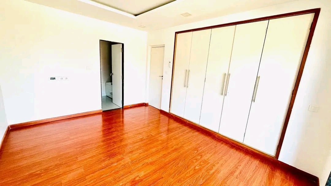 Vende-se Apartamento T3 – Condomínio Alla Villa Residence, Polana Cimento A