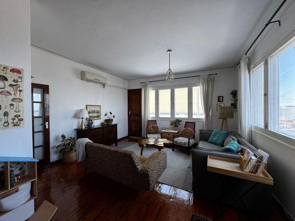 Vende-se Espaçoso Apartamento T4 na Polana – Av. 24 de Julho