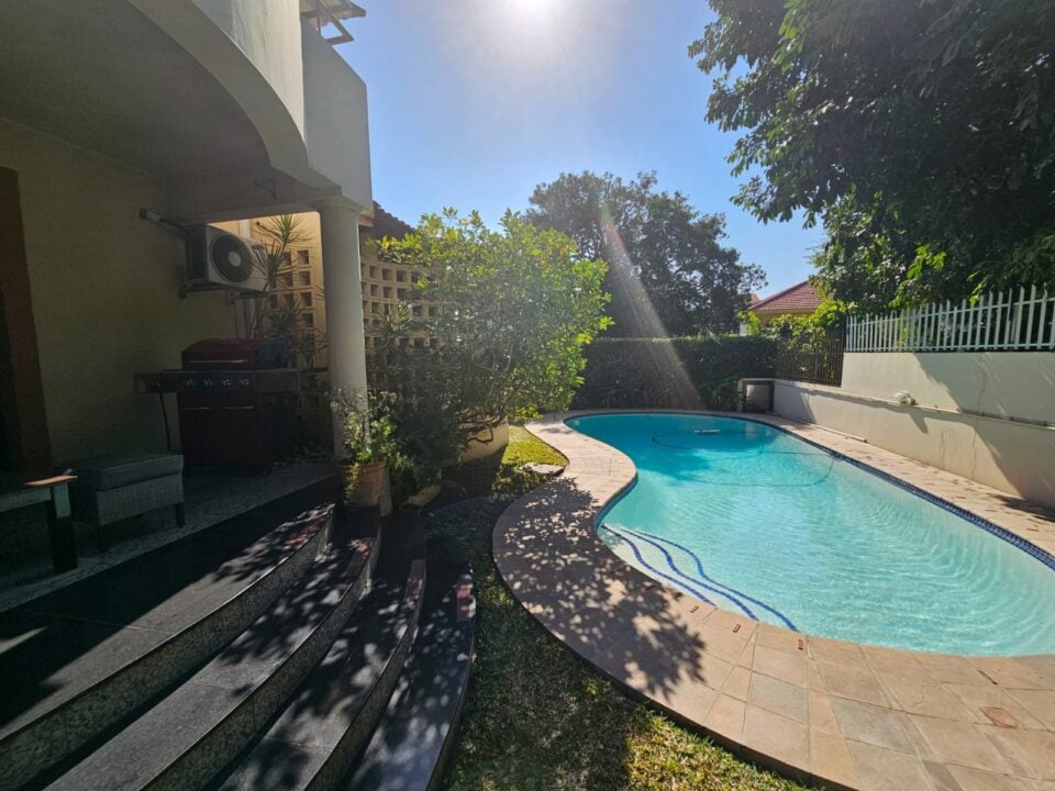 Arrenda-se Moradia T4 no Condomínio Coca-Cola – Sommerschield 2