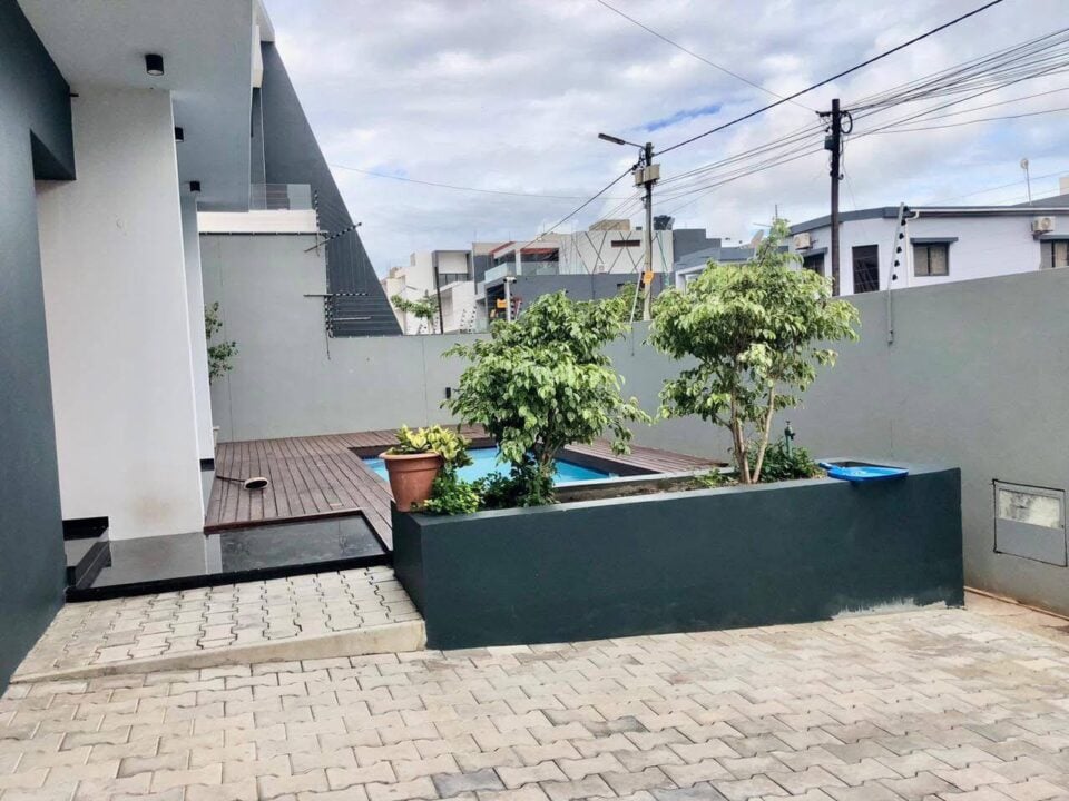 Moradia Geminada T4 para Arrendar no Triunfo Novo