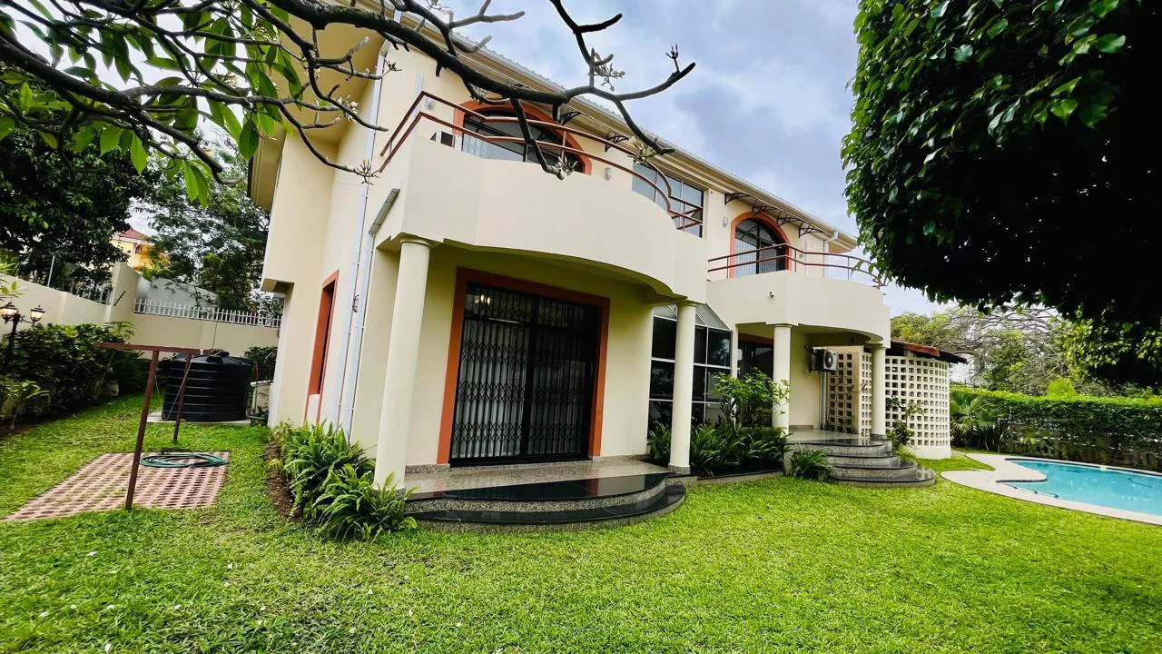 Arrenda-se Moradia T4 Mobilada no Condomínio Coca-Cola, Av. Julius Nyerere