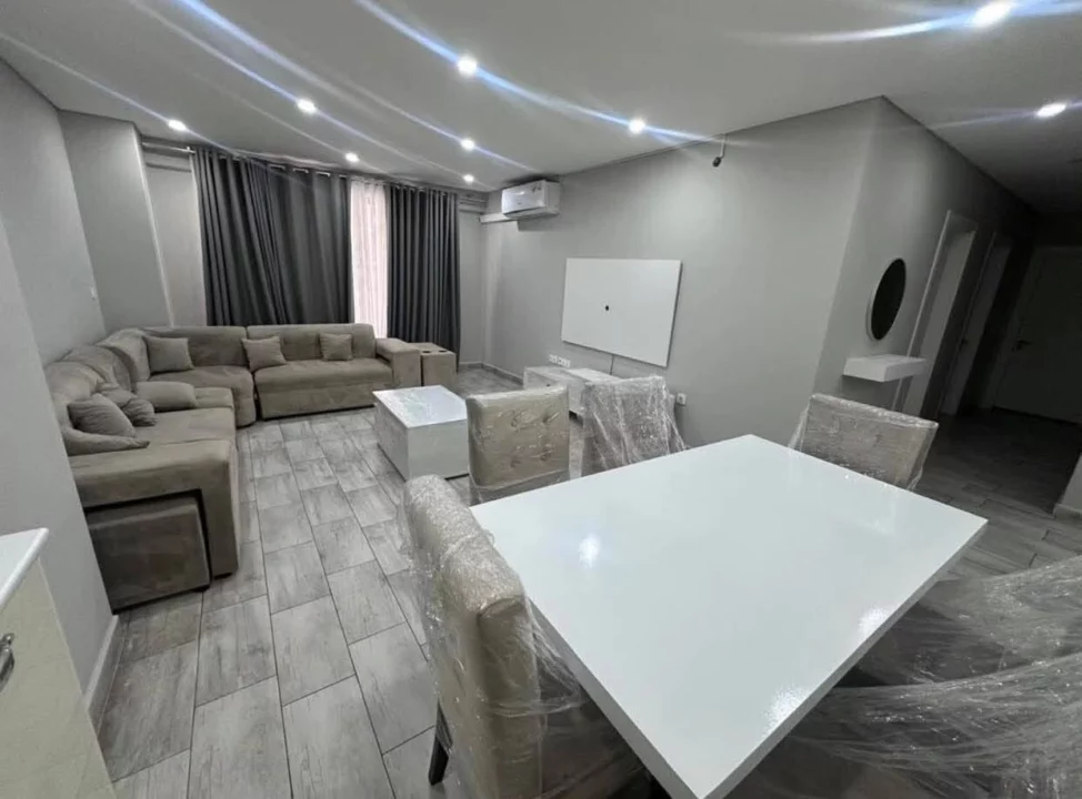 Vende-se Apartamento T3 Mobilado Com Piscina, Ginásio e Segurança 24h no Polana Plaza, Polana