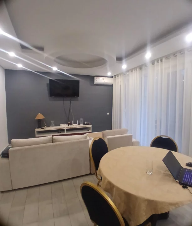 Apartamento de 2 quartos mobilado para alugar no Condomínio Umran – Próximo ao Jardim dos Namorados