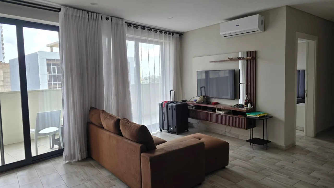 Charming 2-BR Furnished Apartment for Rent at Polana Plaza – Av. 24 de Julho, Maputo